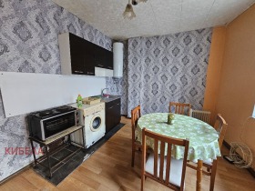 1-стаен град Перник, Център