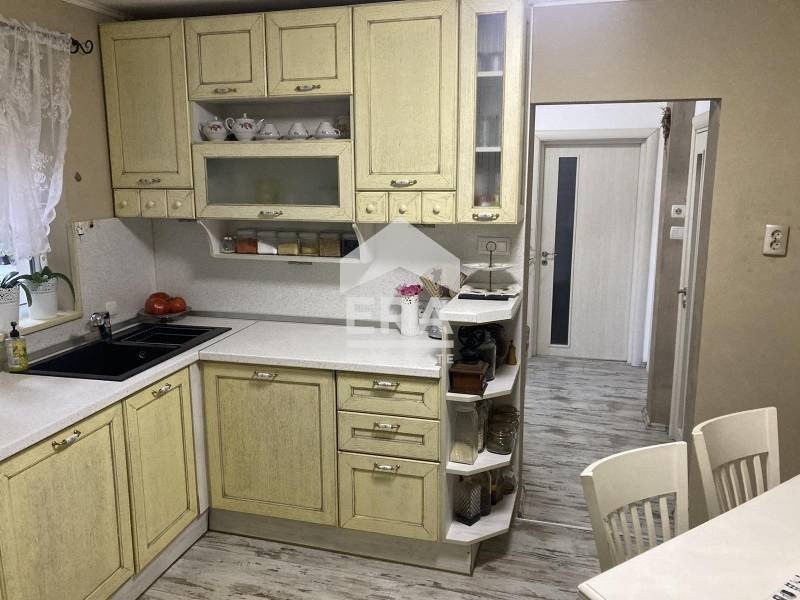 Продава КЪЩА, гр. Варна, Аспарухово, снимка 2 - Къщи - 52293625