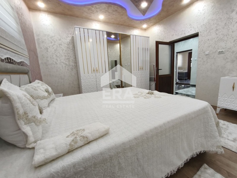 Продава КЪЩА, гр. Ямбол, Боровец, снимка 6 - Къщи - 56370041