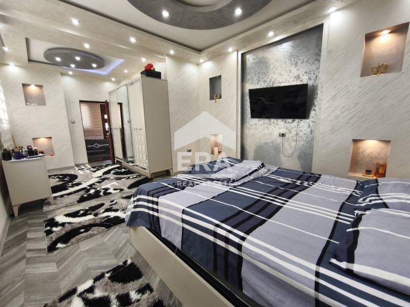 Продава КЪЩА, гр. Ямбол, Боровец, снимка 3 - Къщи - 56370041