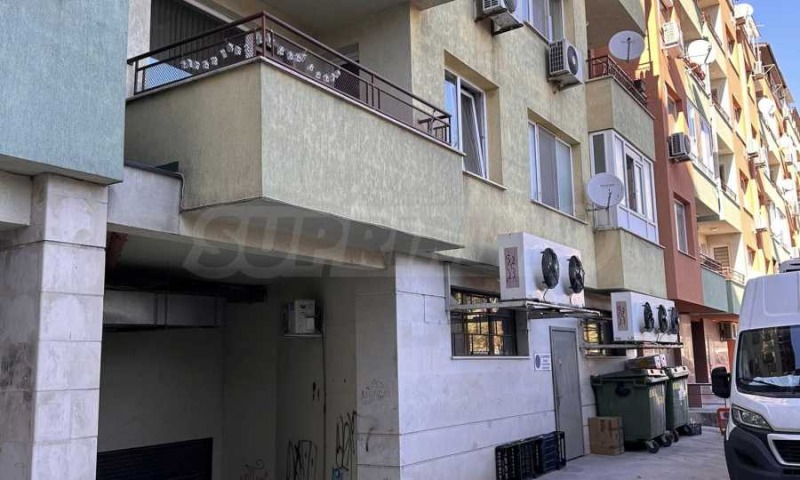 Продава  Гараж, паркомясто, град Варна, Левски 1 • 23 000 EUR • ID 35712561 — holmes.bg - [1] 