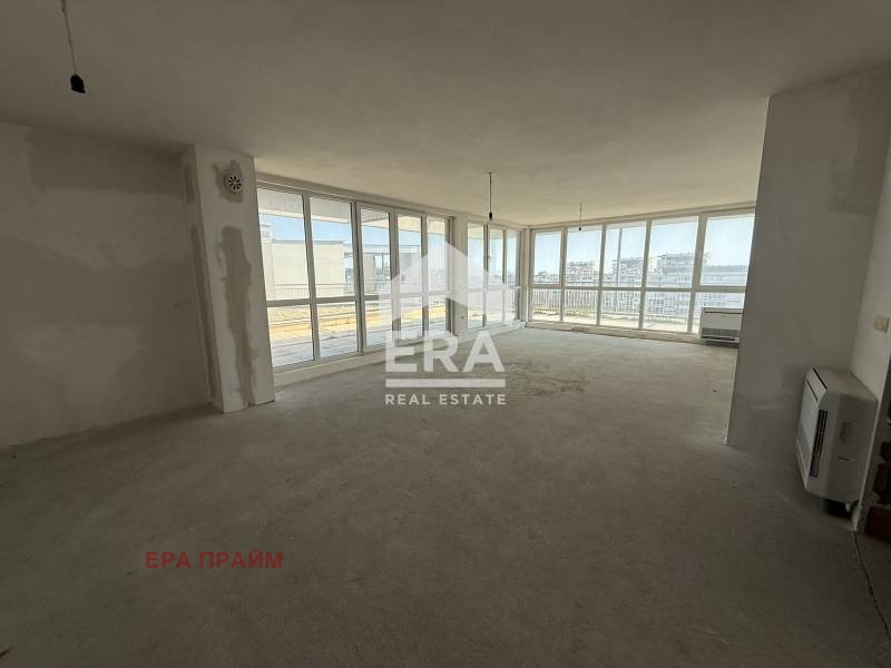 Продава 4-СТАЕН, гр. Варна, Левски 1, снимка 2 - Апартаменти - 54678855