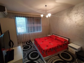 1 chambre Tsentar, Choumen 6