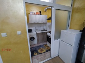 1 chambre Tsentar, Choumen 4