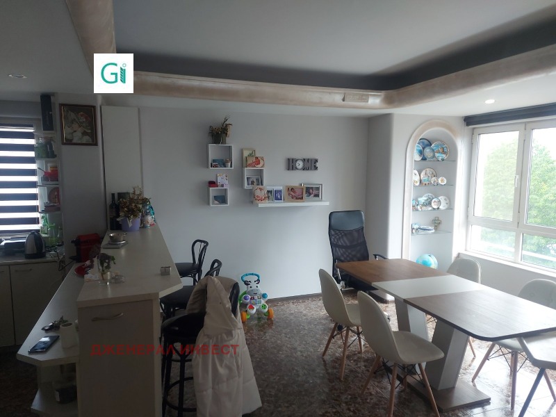 Продава 3-СТАЕН, гр. Благоевград, Еленово 1, снимка 2 - Апартаменти - 53018604