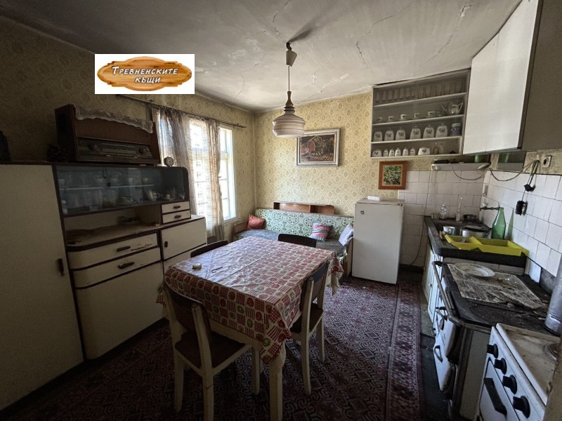 Продава ЕТАЖ ОТ КЪЩА, гр. Трявна, област Габрово, снимка 6 - Етаж от къща - 52823773