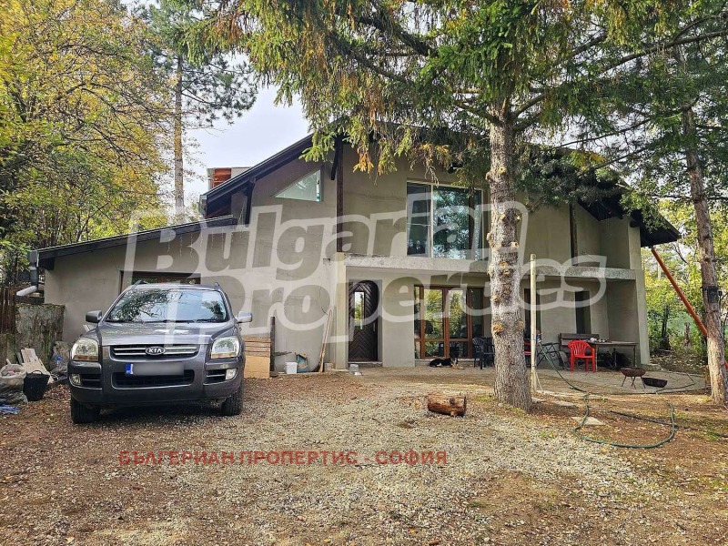 Продава КЪЩА, област София, с. Нови хан • 415000 € / 811669.45 лв. • 27788912 1