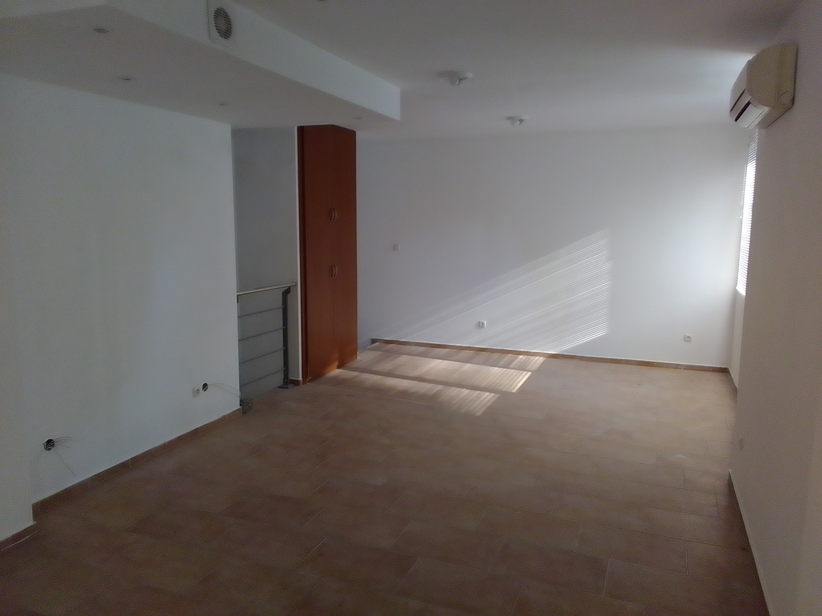 Продава АТЕЛИЕ, ТАВАН, гр. София, Младост 2, снимка 5 - Апартаменти - 55019052