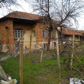 Продажба на къщи в град Разград - изображение 1 