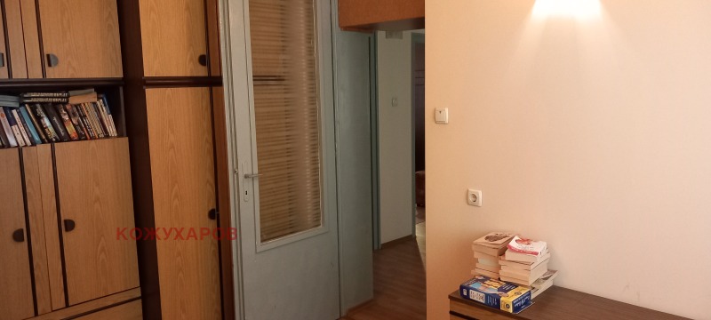 Продава КЪЩА, гр. Казанлък, област Стара Загора, снимка 3 - Къщи - 53504466