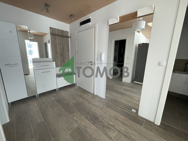 Продава  3-стаен град Шумен , 2-ри корпус , 85 кв.м | 66622227 - изображение [7]