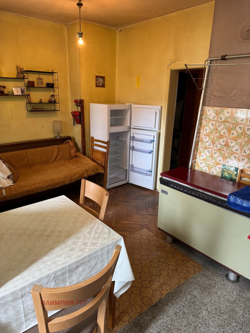 Продава  4-стаен град Плевен , 9-ти квартал , 101 кв.м | 74554420 - изображение [8]