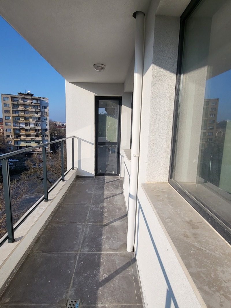 Продава МНОГОСТАЕН в град Плевен, Идеален център - 220 кв.м / 270 000 € » 528 074.10 лв., ФОР СЕЛ РЕАЛ ЕСТЕЙТ