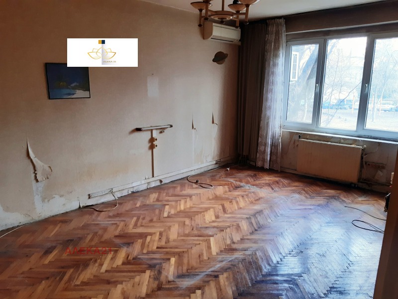 À venda  2 quartos Sofia , Bakston , 100 m² | 55488925