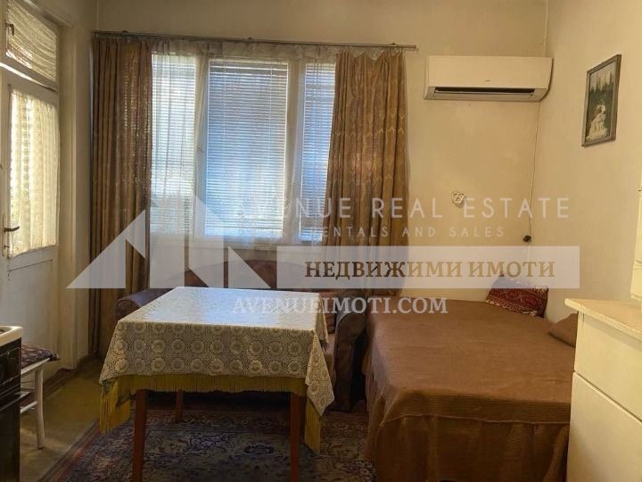 Продава ЕТАЖ ОТ КЪЩА, гр. Пещера, област Пазарджик, снимка 2 - Етаж от къща - 52530921