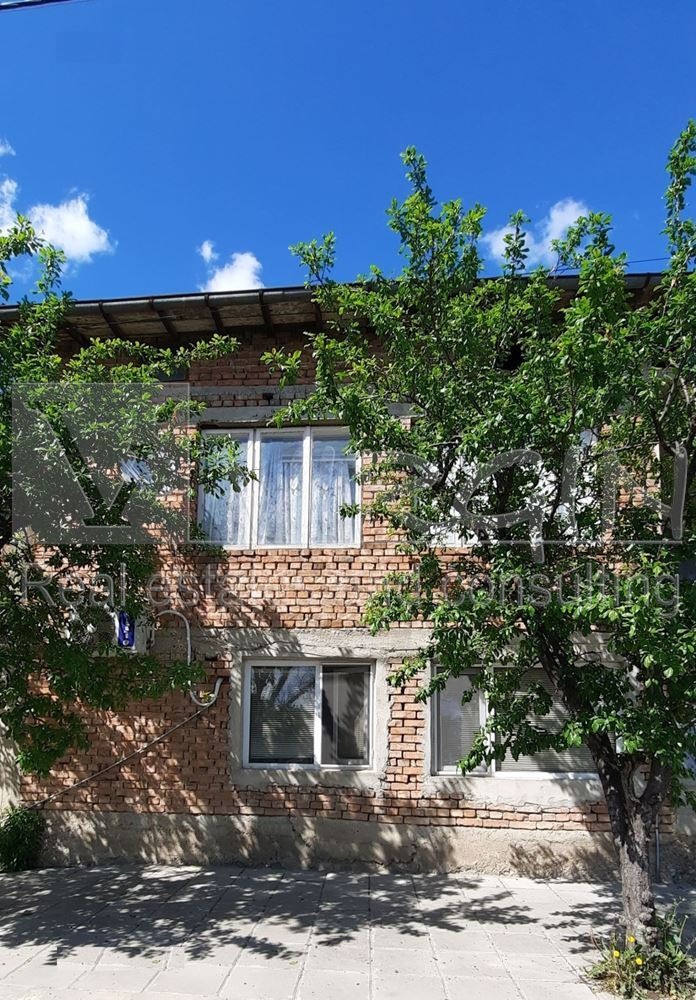 Продава КЪЩА, гр. Дългопол, област Варна, снимка 2 - Къщи - 54760848