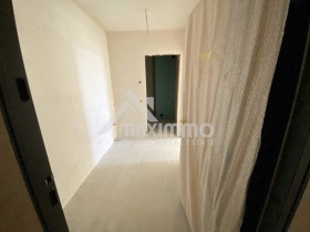 Studio Lewski 1, Warna 3