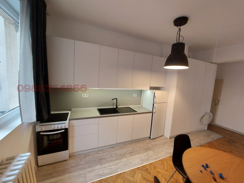 Продава 1-СТАЕН, гр. София, Център, снимка 7 - Апартаменти - 52827300