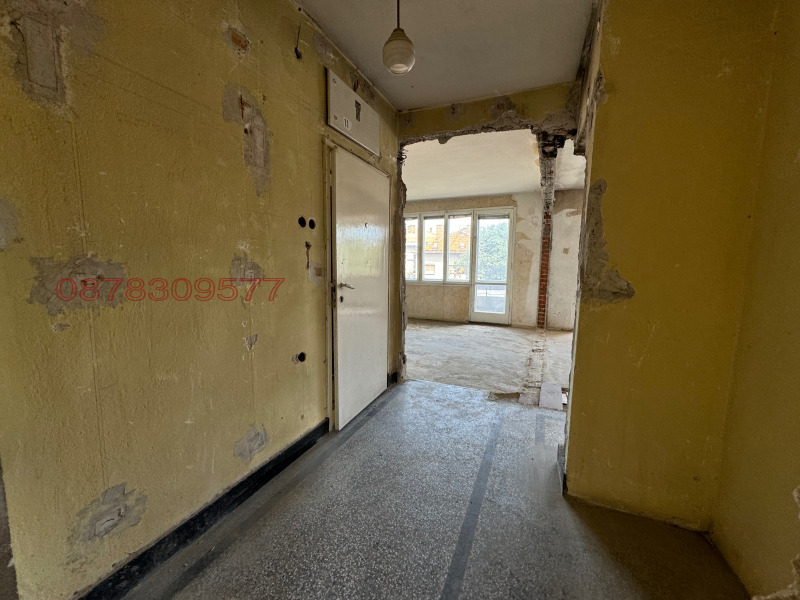 Продава 3-СТАЕН, гр. Русе, Център, снимка 2 - Апартаменти - 53368324