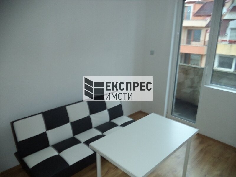 Продава МНОГОСТАЕН, гр. Варна, Център, снимка 2 - Апартаменти - 54205391