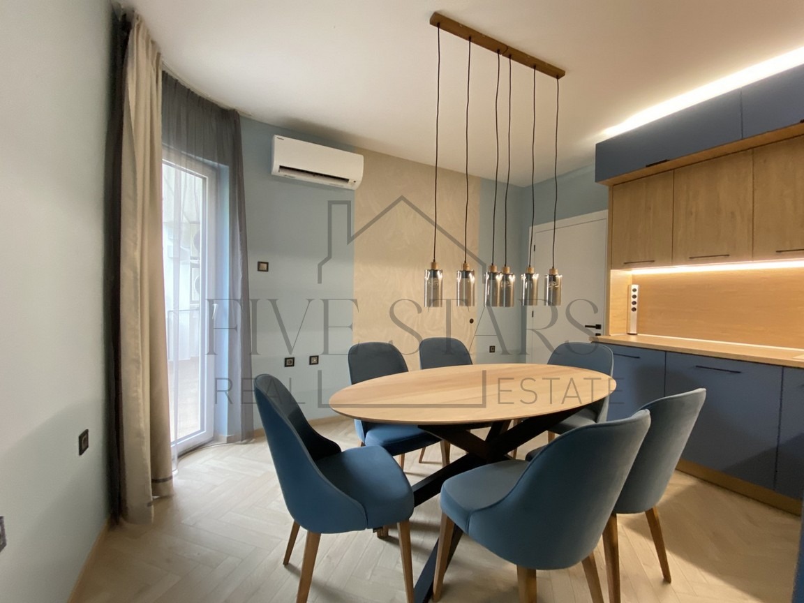 Продава 4-СТАЕН, гр. Варна, Централна поща, снимка 2 - Апартаменти - 55377081