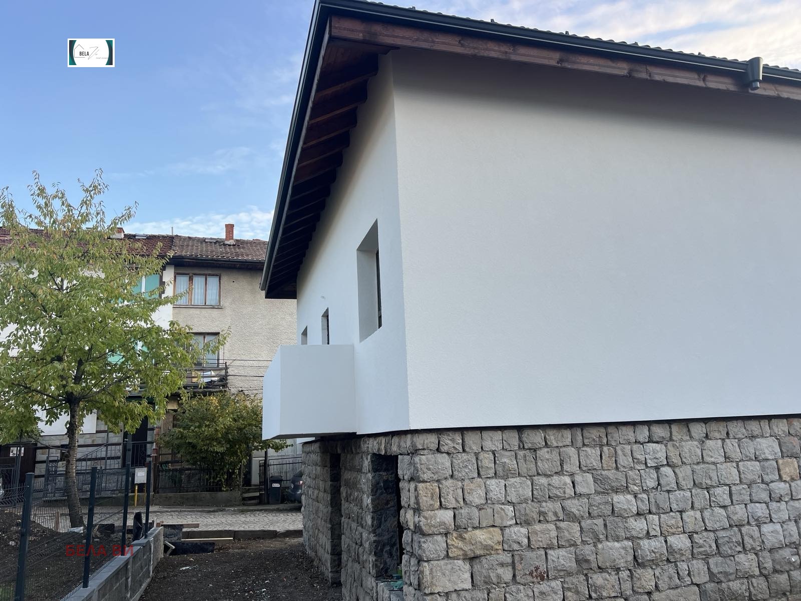 Продава КЪЩА, гр. Перник, Байкушева махала, снимка 2 - Къщи - 53709304