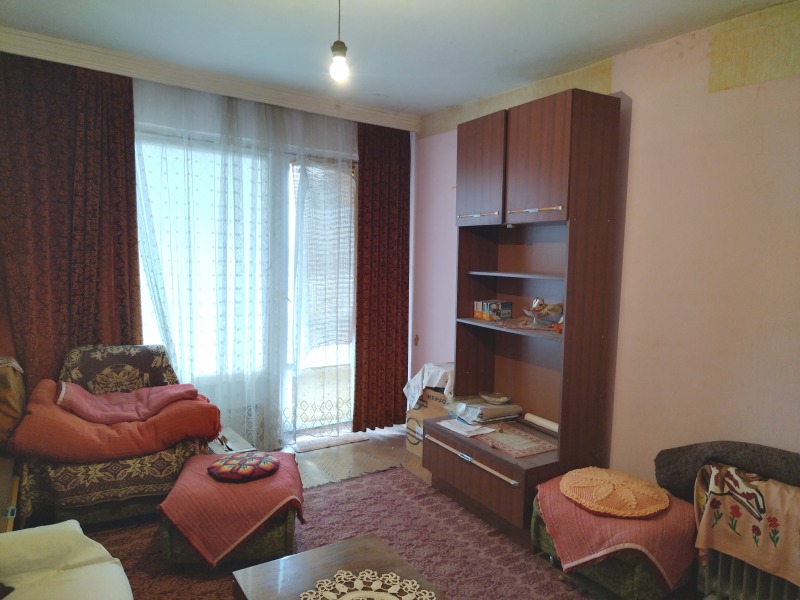 En venta  1 dormitorio Pernik , Iztok , 65 metros cuadrados | 30267306 - imagen [2]