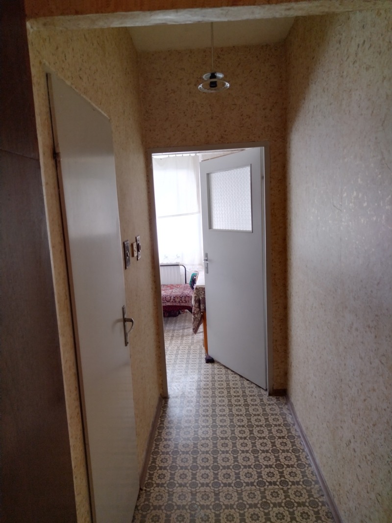 En venta  1 dormitorio Pernik , Iztok , 65 metros cuadrados | 30267306 - imagen [7]