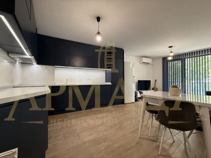 De vânzare  1 dormitor Plovdiv , Camenița 2 , 75 mp | 37606680 - imagine [3]