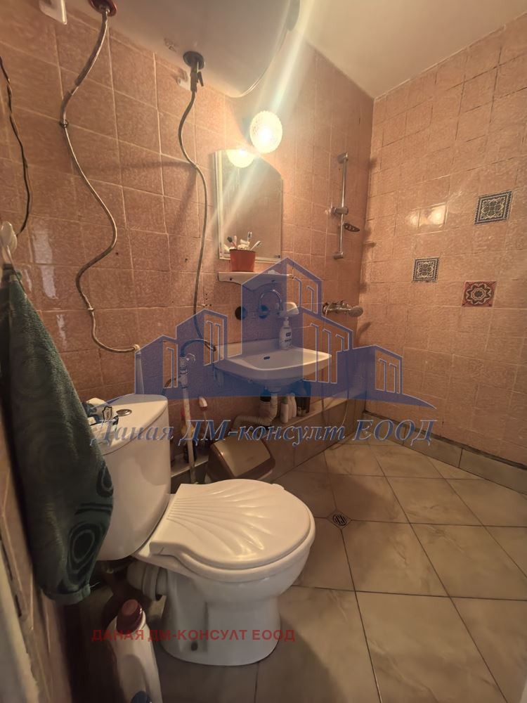 Продава 2-СТАЕН, гр. Шумен, Еверест, снимка 11 - Апартаменти - 55664021