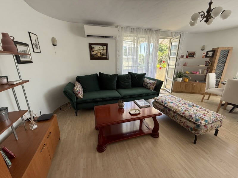 Te koop  2 slaapkamers Varna , Gratska machala , 120 m² | 67896356