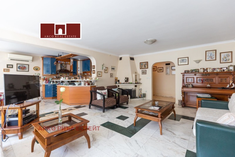 À venda  3 quartos Sofia , Belite brezi , 175 m² | 37552876