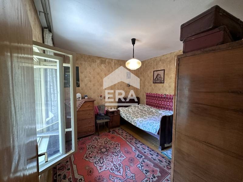 Продава КЪЩА, гр. Бяла черква, област Велико Търново, снимка 6 - Къщи - 47364423