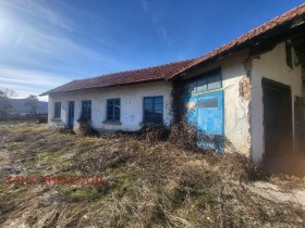 Cladire industriala Borima, regiunea Lovech 3