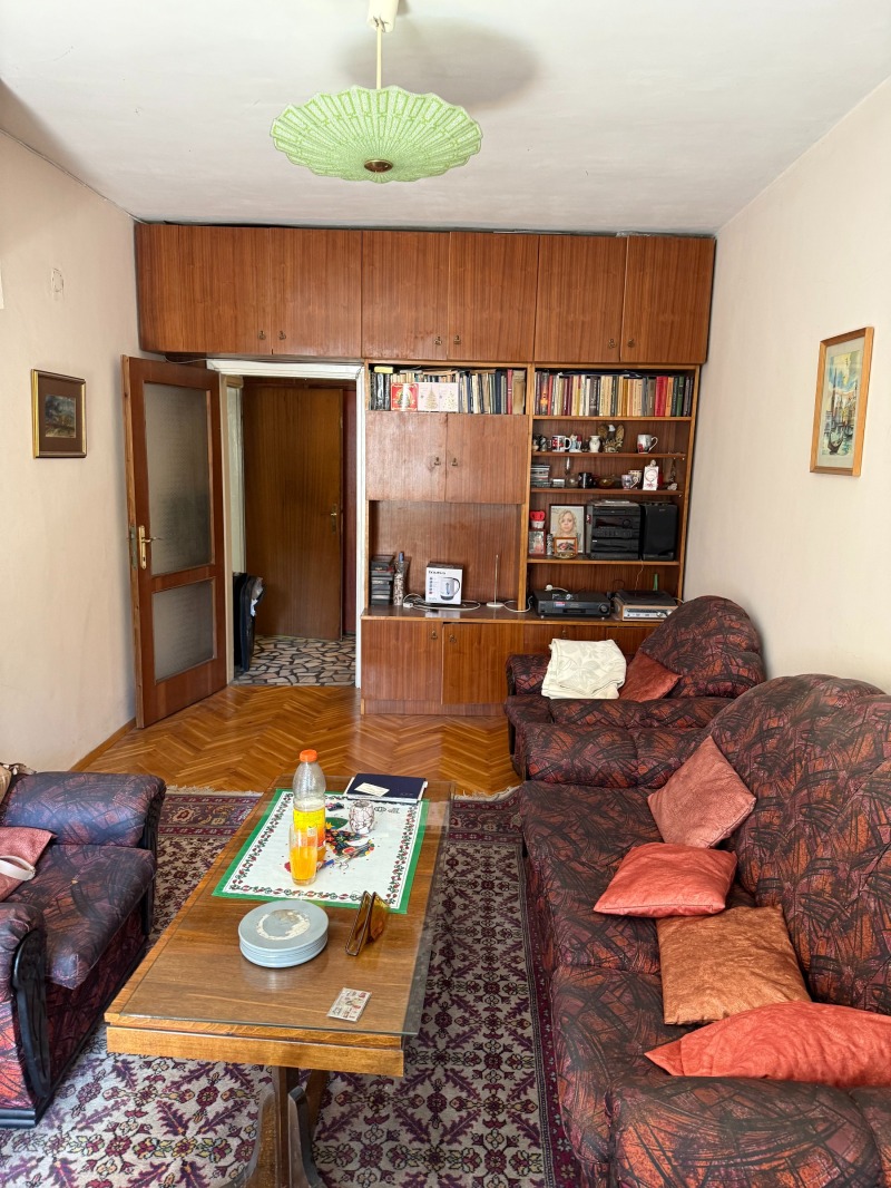 Продава  3-стаен град София , Оборище , 115 кв.м | 85548285 - изображение [2]