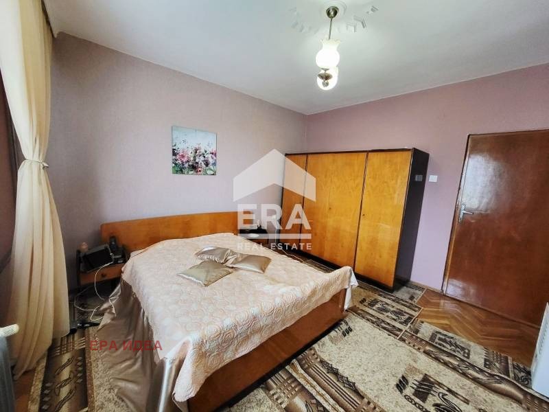 Продава 4-СТАЕН, гр. Плевен, Широк център, снимка 6 - Апартаменти - 54680041