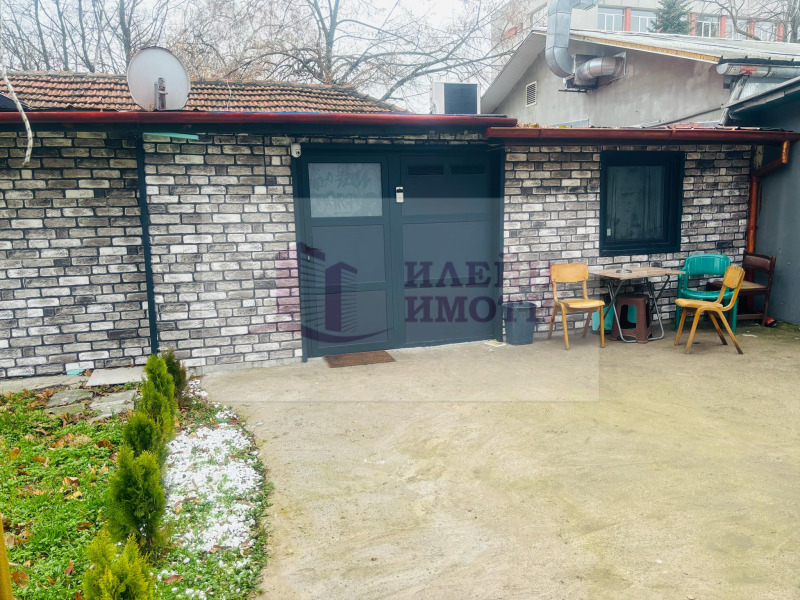 Продава  Къща град Русе , Здравец Изток , 159 кв.м | 93109732 - изображение [17]