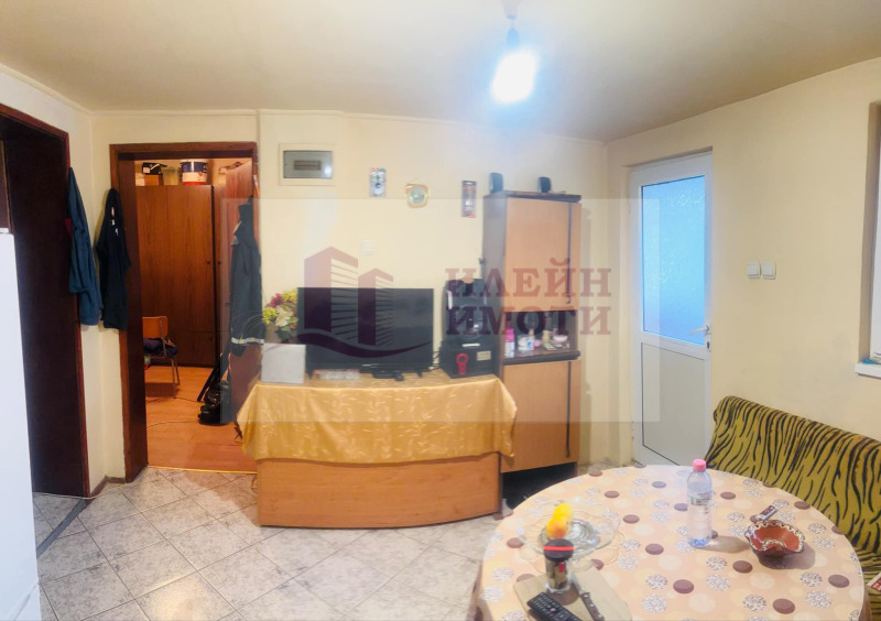 Продава  Къща град Русе , Здравец Изток , 159 кв.м | 93109732 - изображение [4]