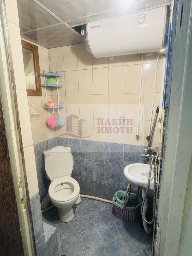 Продава  Къща град Русе , Здравец Изток , 159 кв.м | 93109732 - изображение [16]