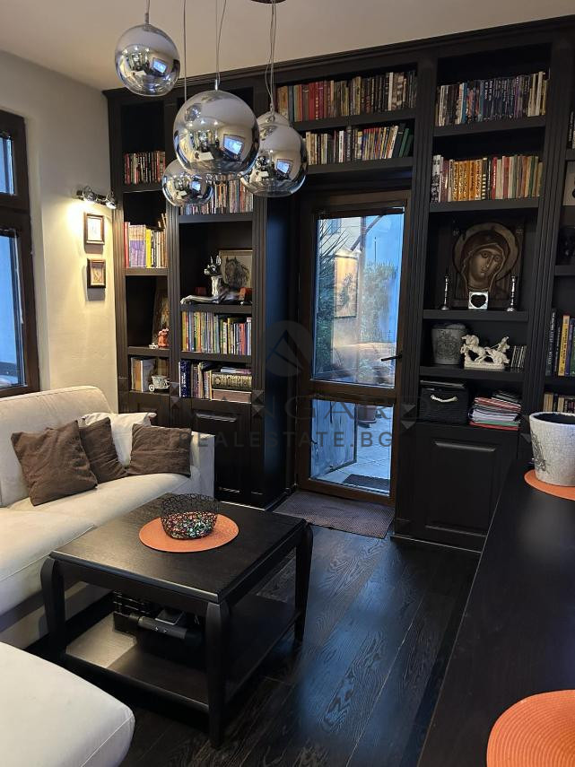 Продава КЪЩА, гр. Пловдив, Център, снимка 3 - Къщи - 52693105