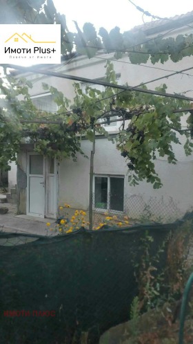 Продава  Къща, гр. Нови пазар