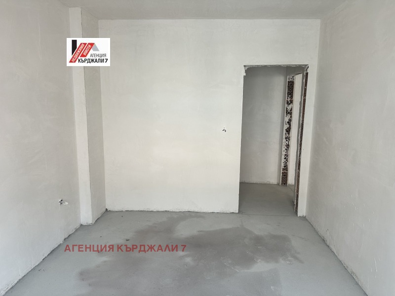 Продава 3-СТАЕН, гр. Кърджали, Възрожденци, снимка 4 - Апартаменти - 53601881