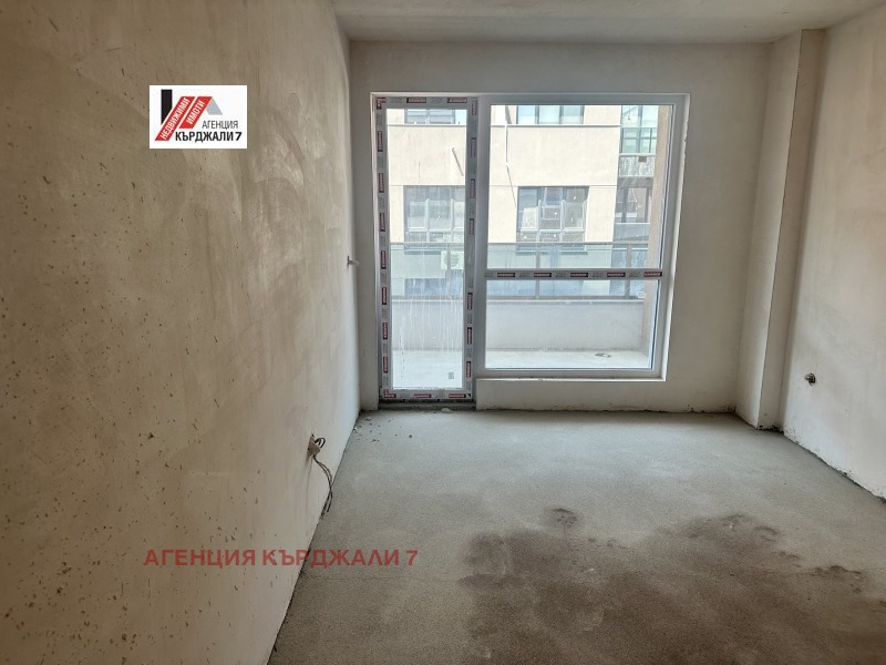 Продава 3-СТАЕН, гр. Кърджали, Възрожденци, снимка 2 - Апартаменти - 53601881