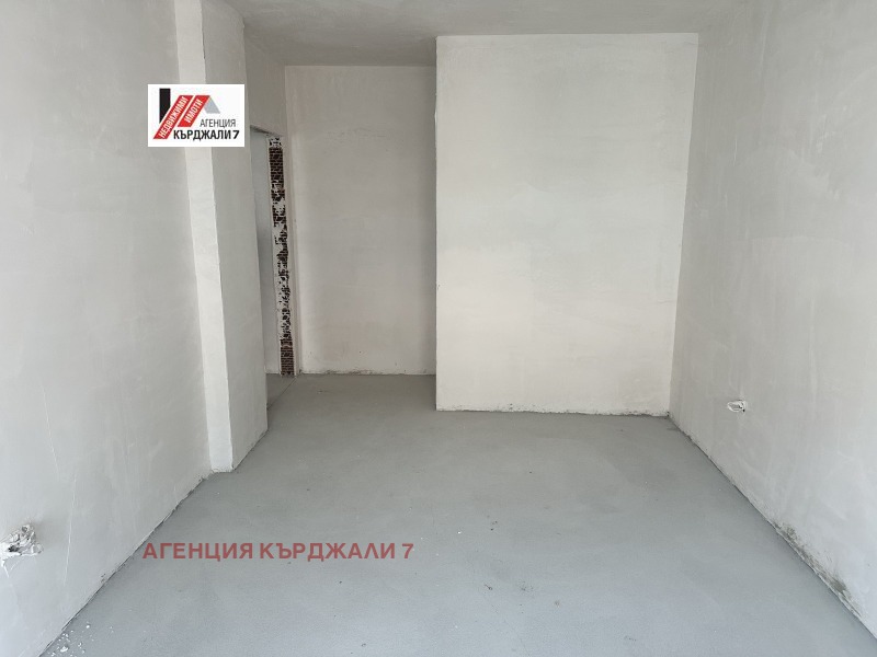 Продава 3-СТАЕН, гр. Кърджали, Възрожденци, снимка 5 - Апартаменти - 53601881