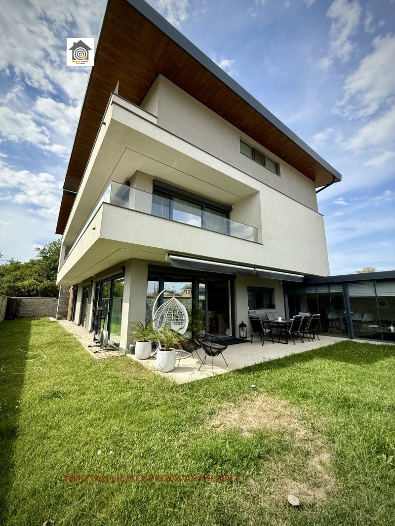 Продава  Къща град София , Кръстова вада , 620 кв.м | 59996605