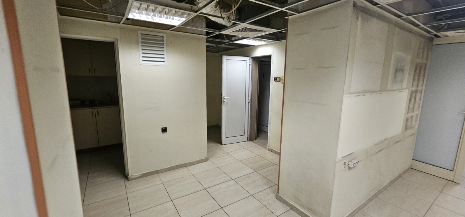 Продава ОФИС, гр. София, Оборище, снимка 15 - Офиси - 53412865