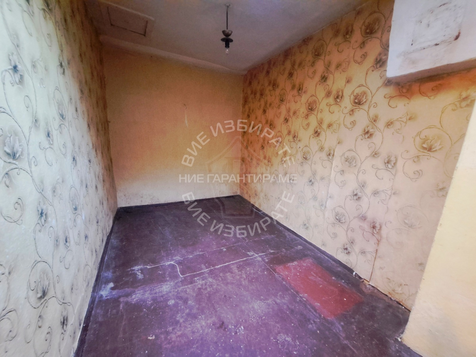 Продава КЪЩА, гр. Варна, Център, снимка 2 - Къщи - 52088368