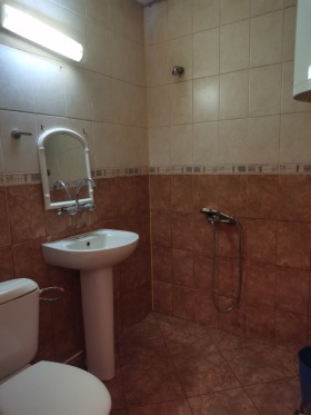 2 bedroom Radomir, region Pernik 8