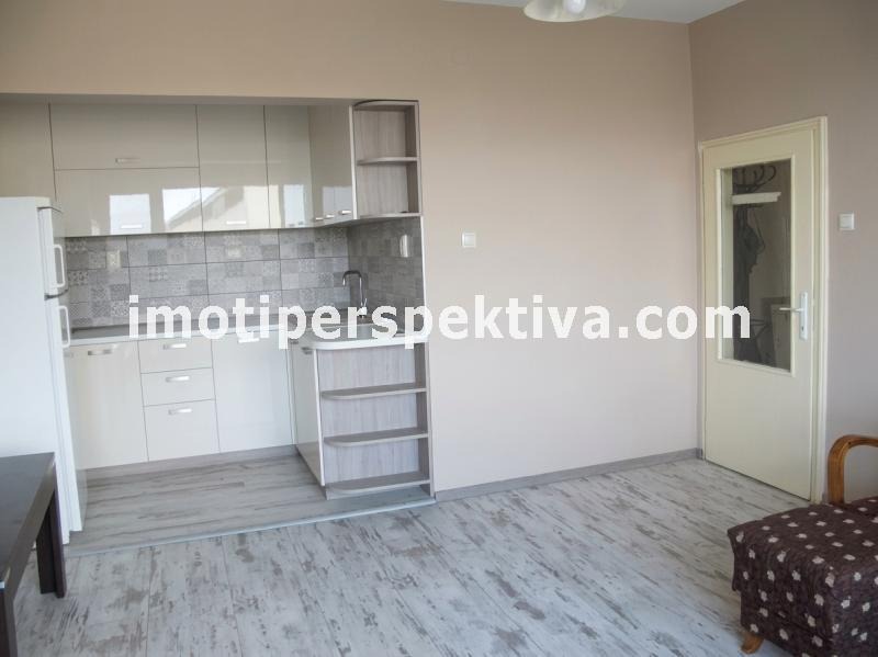 Продава 3-СТАЕН, гр. Пловдив, Кючук Париж