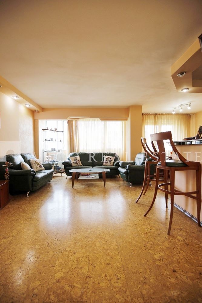 Продава 3-СТАЕН, гр. София, Красно село, снимка 2 - Апартаменти - 53245682